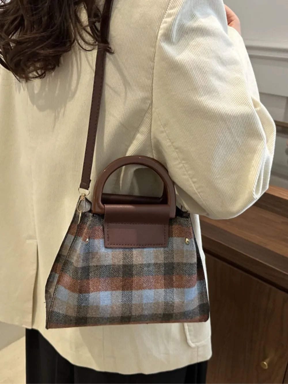 Plaid Trapezoid Crossbody Bag - Harajuku Style