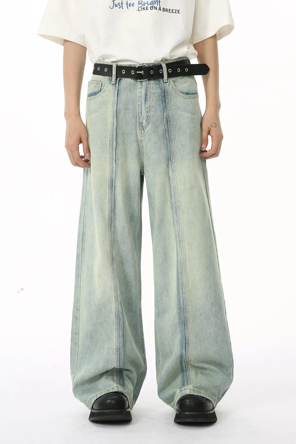 Playful Wide Leg Jeans with Pockets