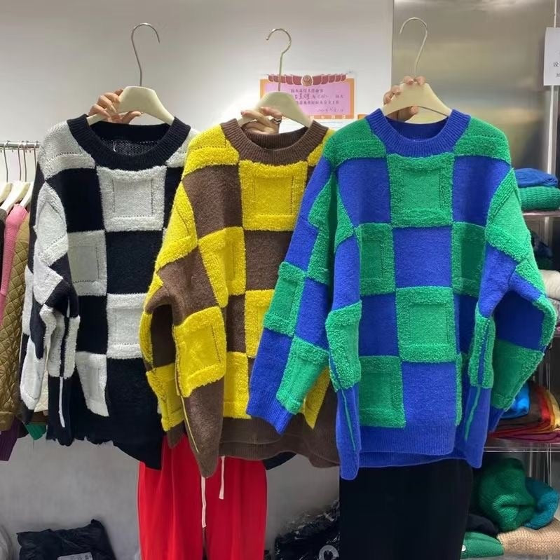 Harajuku Style Contrast Plaid Knit Top with Flocking