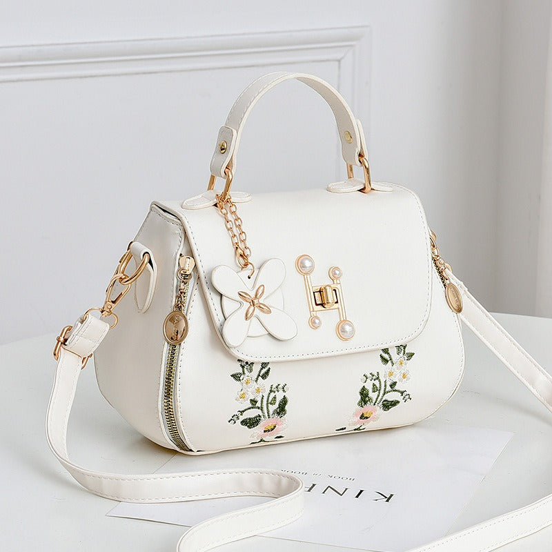 Harajuku Style Bucket Bag - Trendy Women's Messenger Handbag