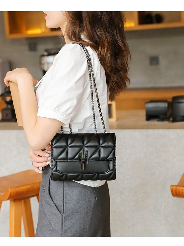 Harajuku Diamond Chain Crossbody Bag