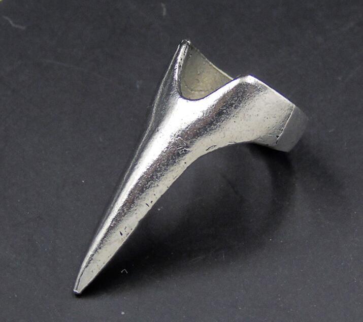 Vintage Claw Nail Rings - Playful Halloween Jewelry