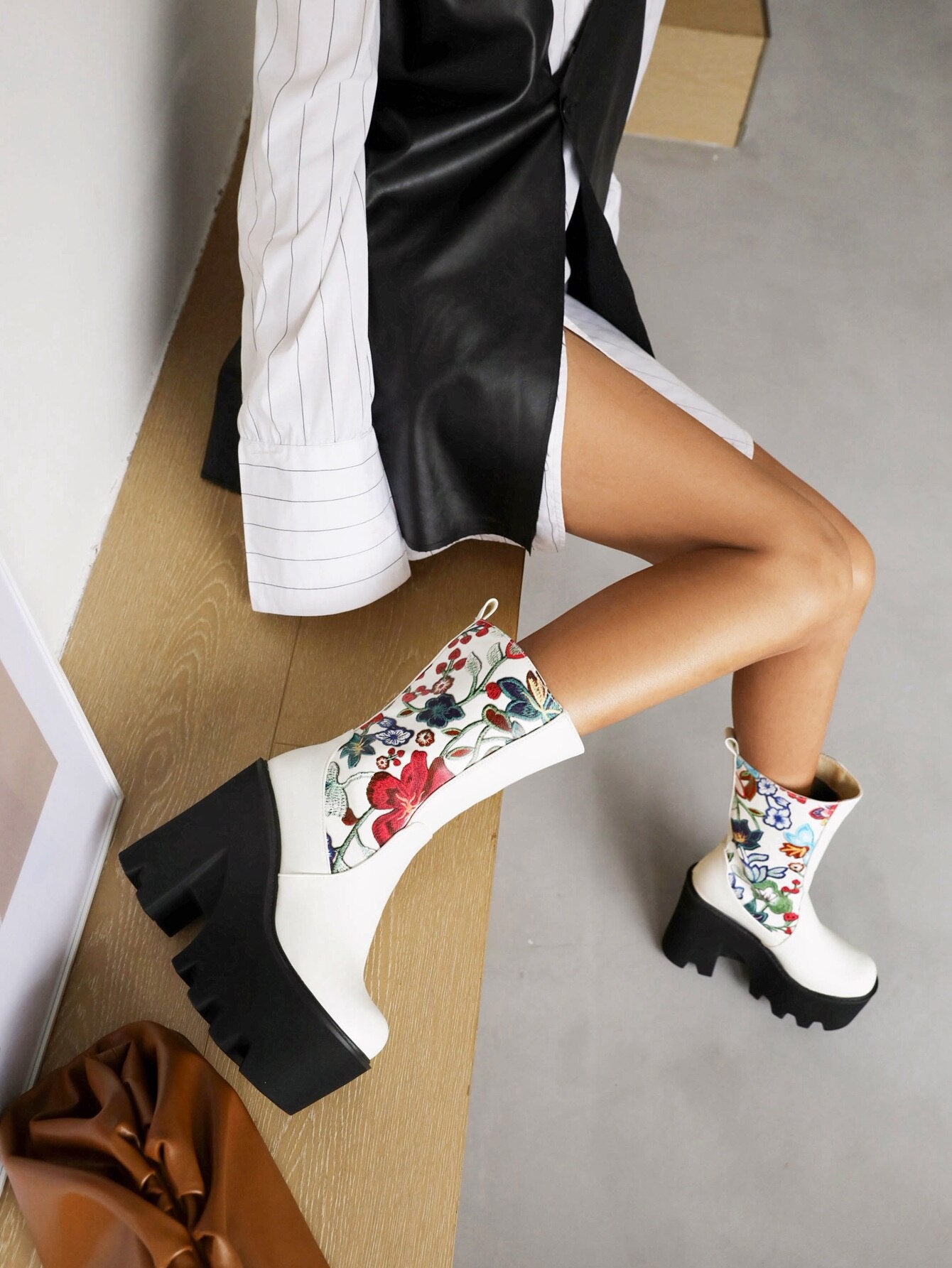 Knitted Embroidered Ethnic Mid-Calf Boots