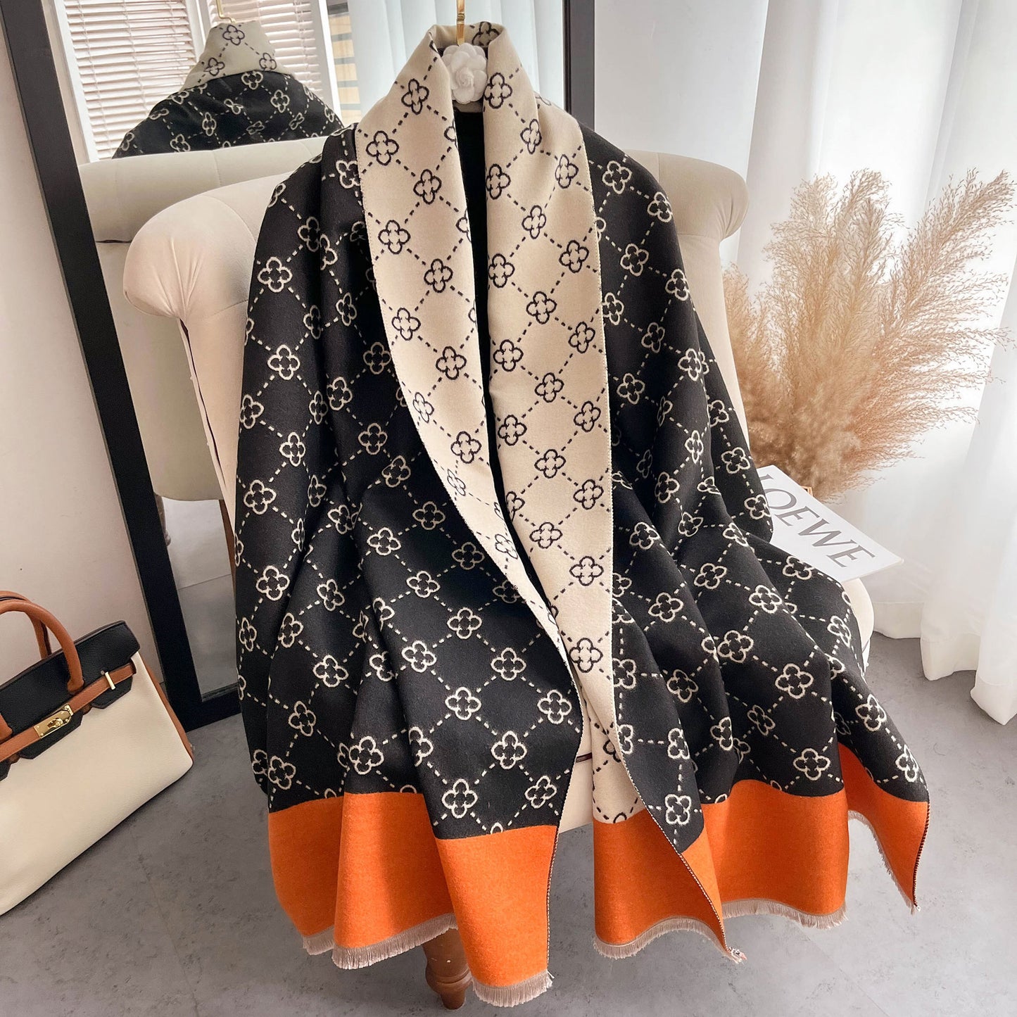 Playful Sunflower Pattern Imitation Cashmere Scarf