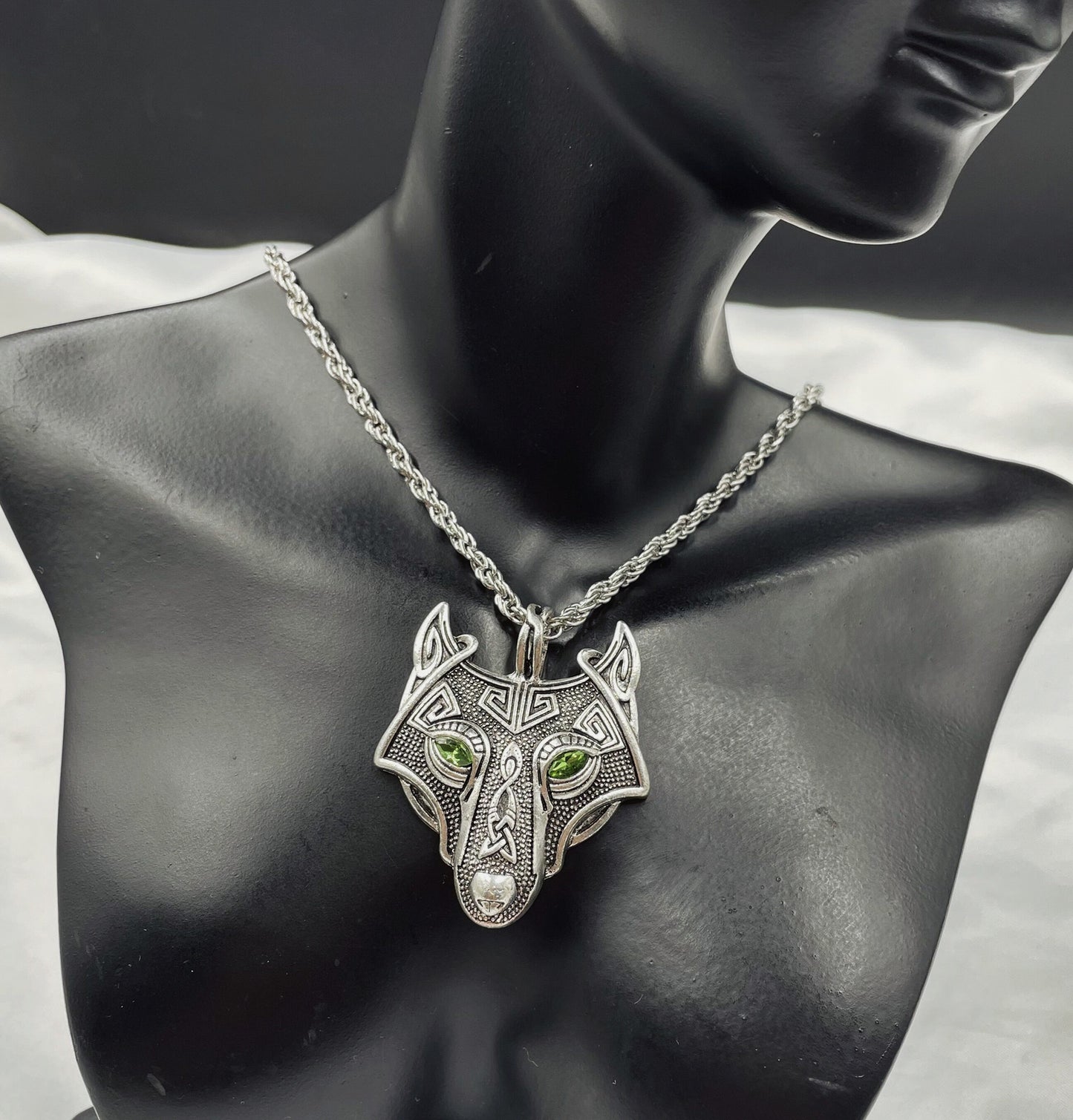 Men's Nordic Viking Wolf Head Pendant Necklace