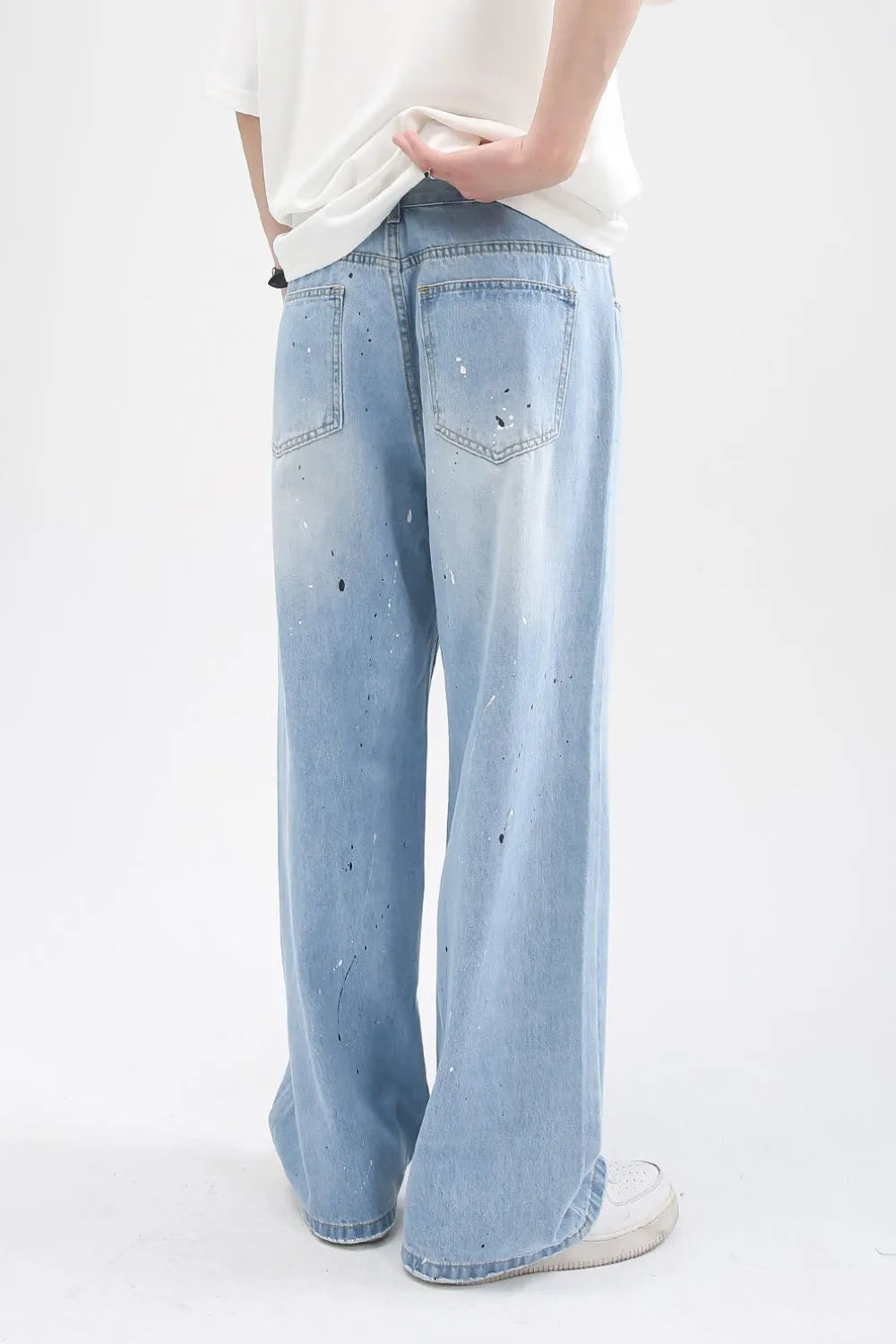 Playful Distressed Jeans with Pockets