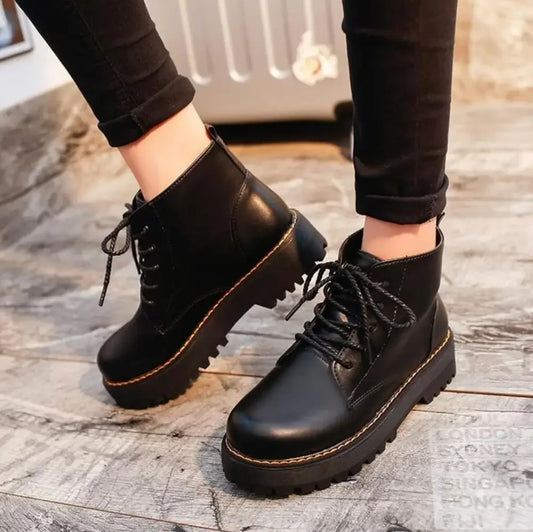 Harajuku Style Women’s Ankle Boots - Retro Platform Lace Up