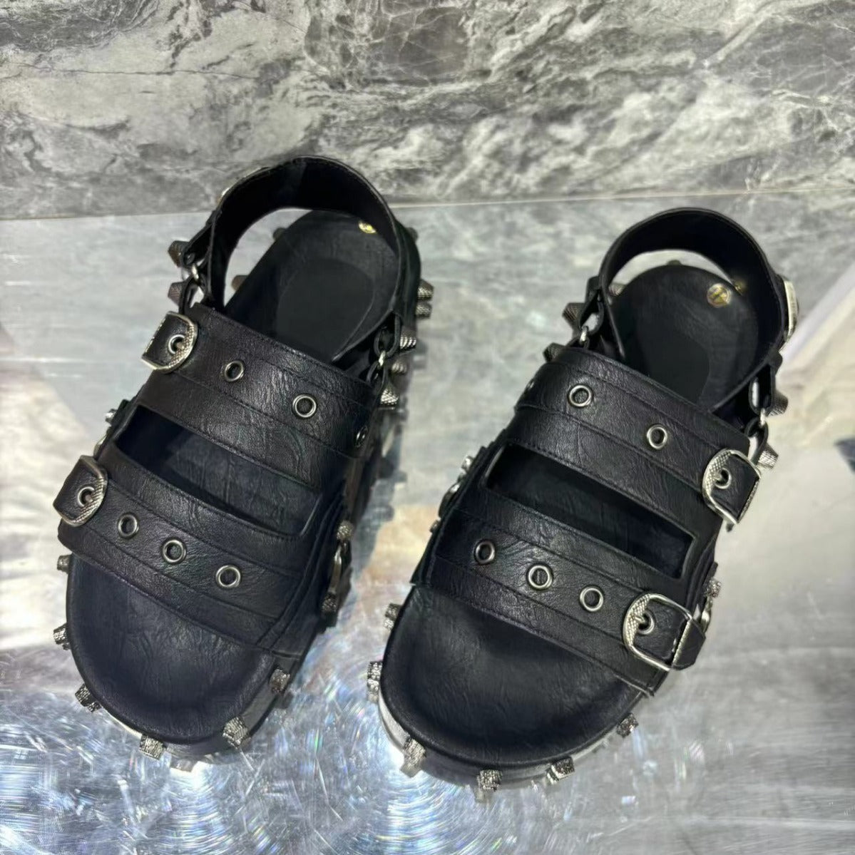 Rivet Fashion Sandals for Men and Women