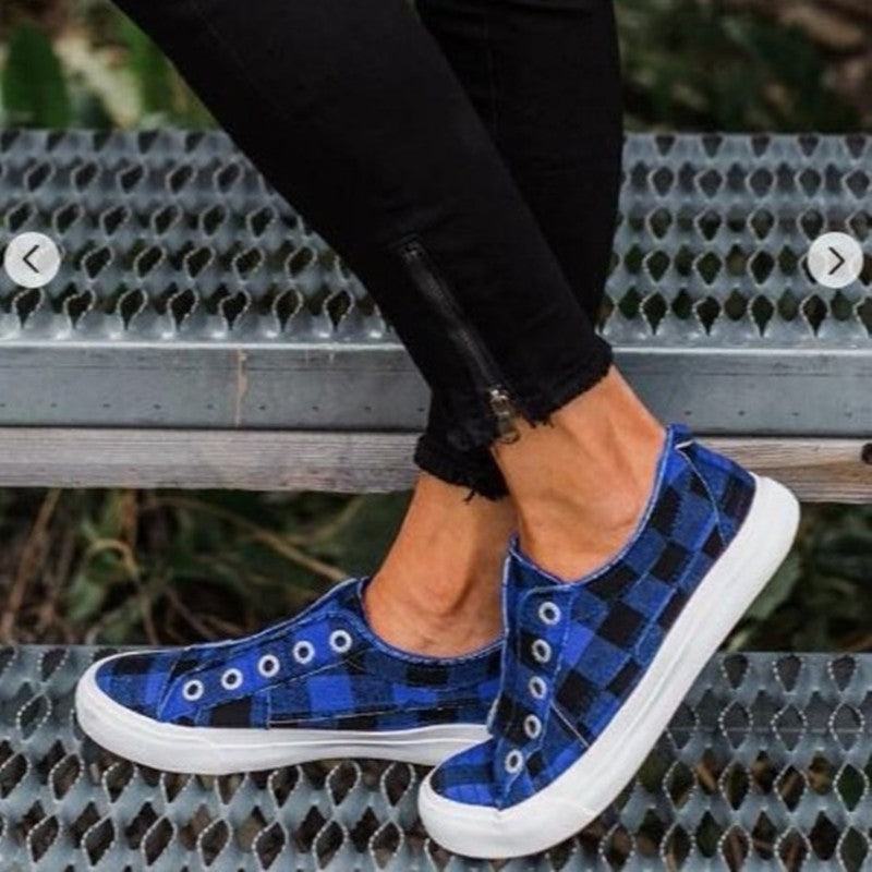Women's Large Size Slip-On Canvas Shoes