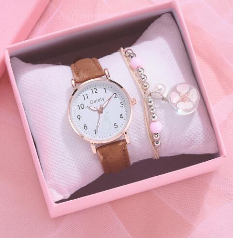 Vintage Harajuku Style Women's Leather Strap Watch