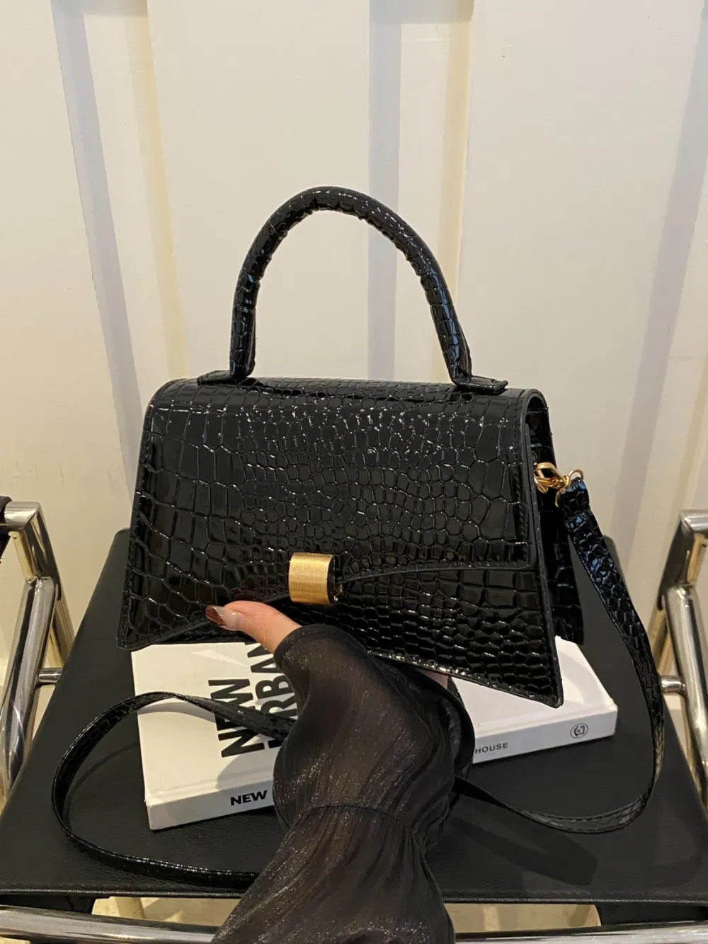 Chic Solid Color PU Leather Handbag