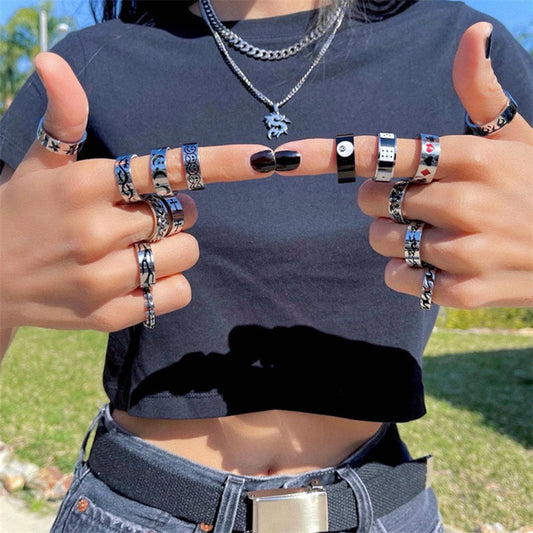 Retro Punk Titanium Steel Moon Thorns Ring