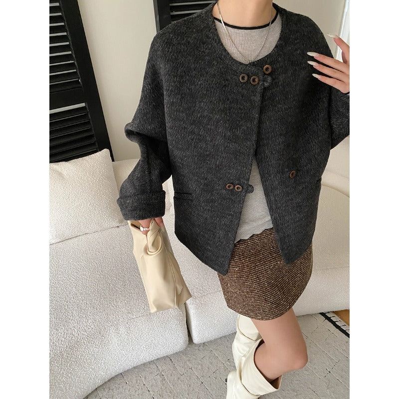 Elegant and Refined Three-Button Round Neck Reversible Wool Cashmere Coat