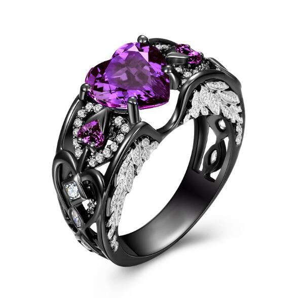 Retro May Birthstone Green Heart Ring in Black Gold