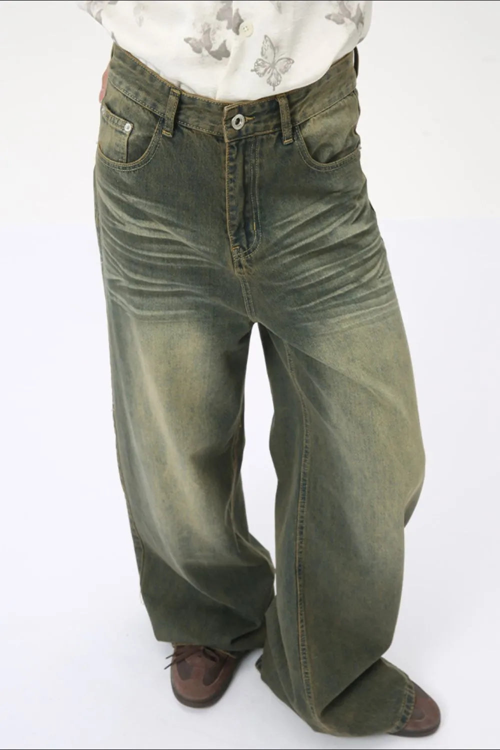 Playful Wide Leg Jeans with Pockets