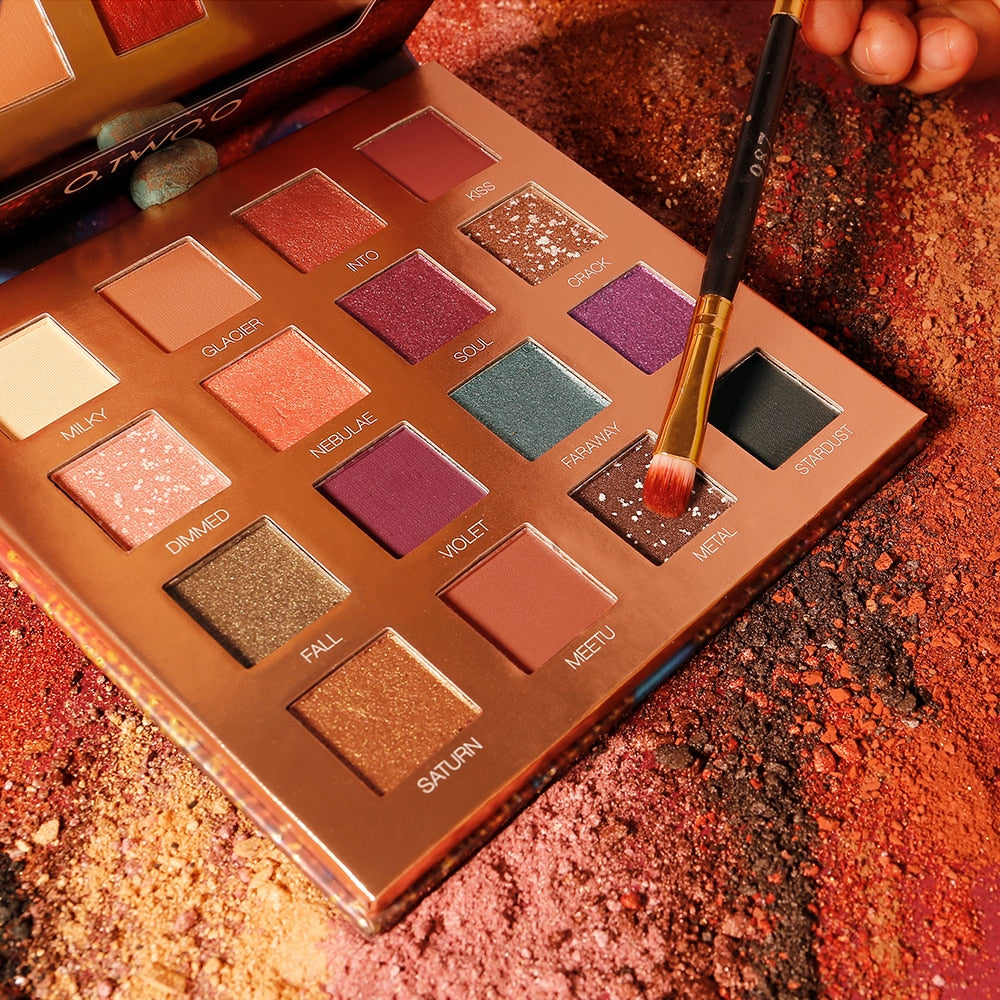 Stellar Romance 16-Color Eyeshadow Palette - Vibrant & Long-Lasting
