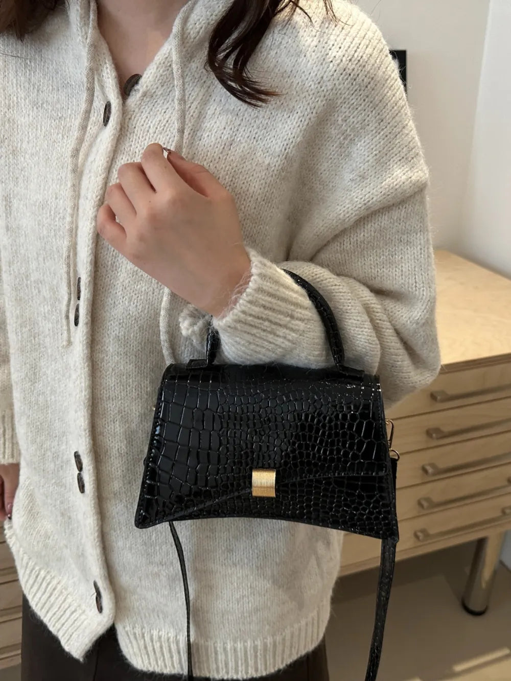Chic Solid Color PU Leather Handbag
