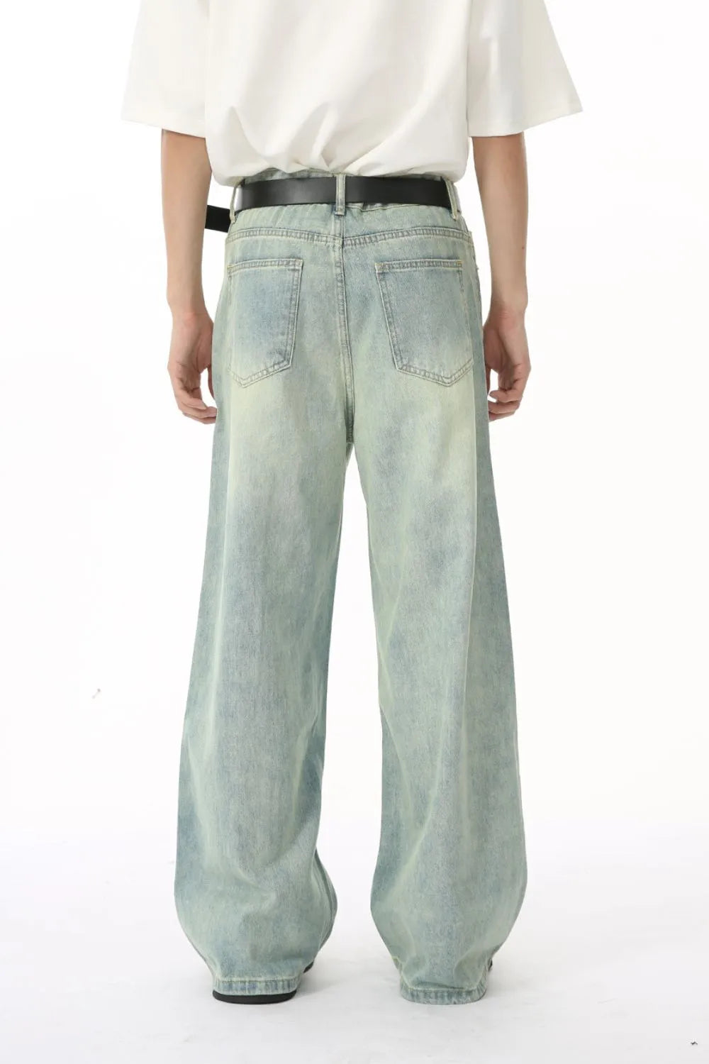Playful Wide Leg Jeans with Pockets