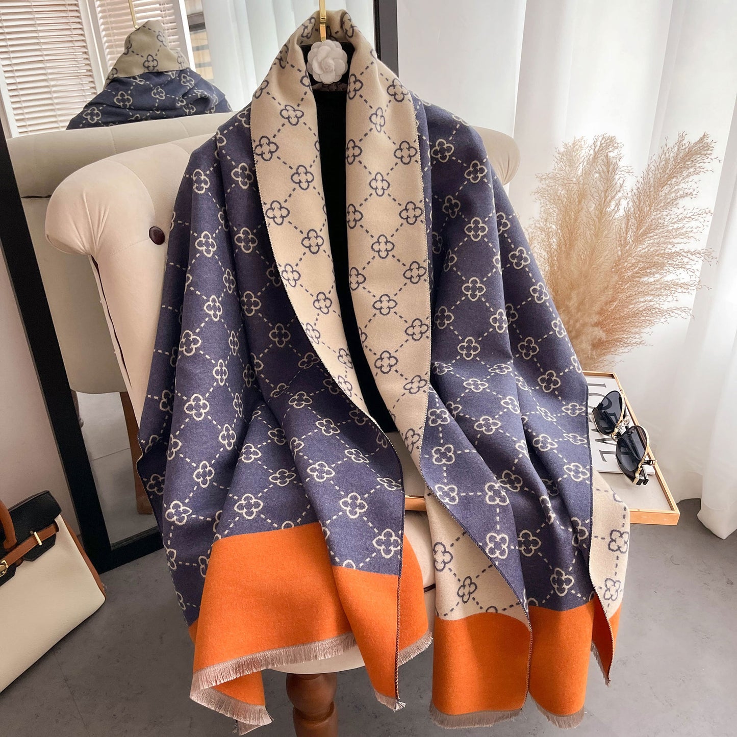Playful Sunflower Pattern Imitation Cashmere Scarf