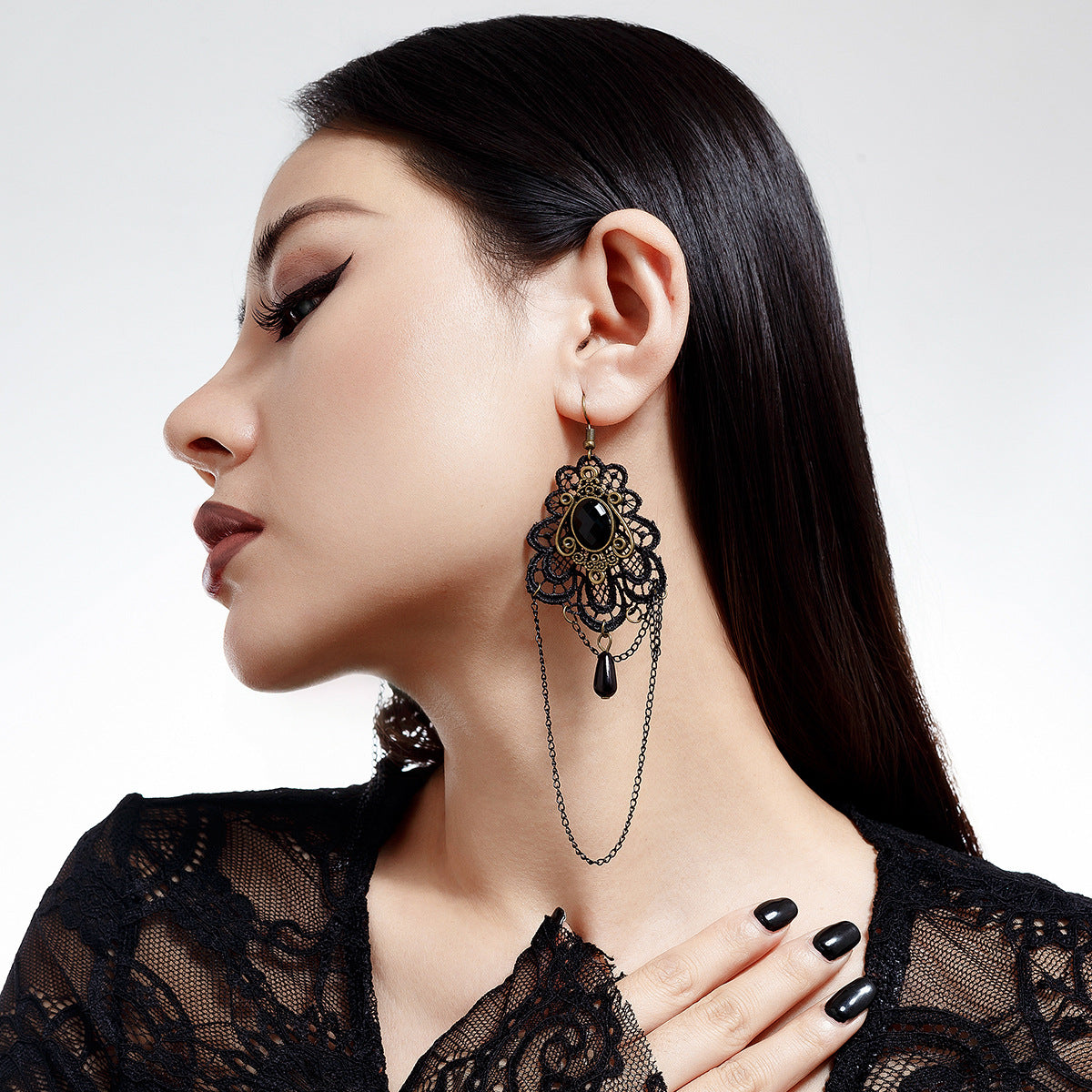 Harajuku Style Black Teardrop Crystal Tassel Earrings