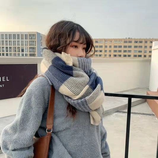 Versatile Plaid Scarf for Female Students – Winter Warmth