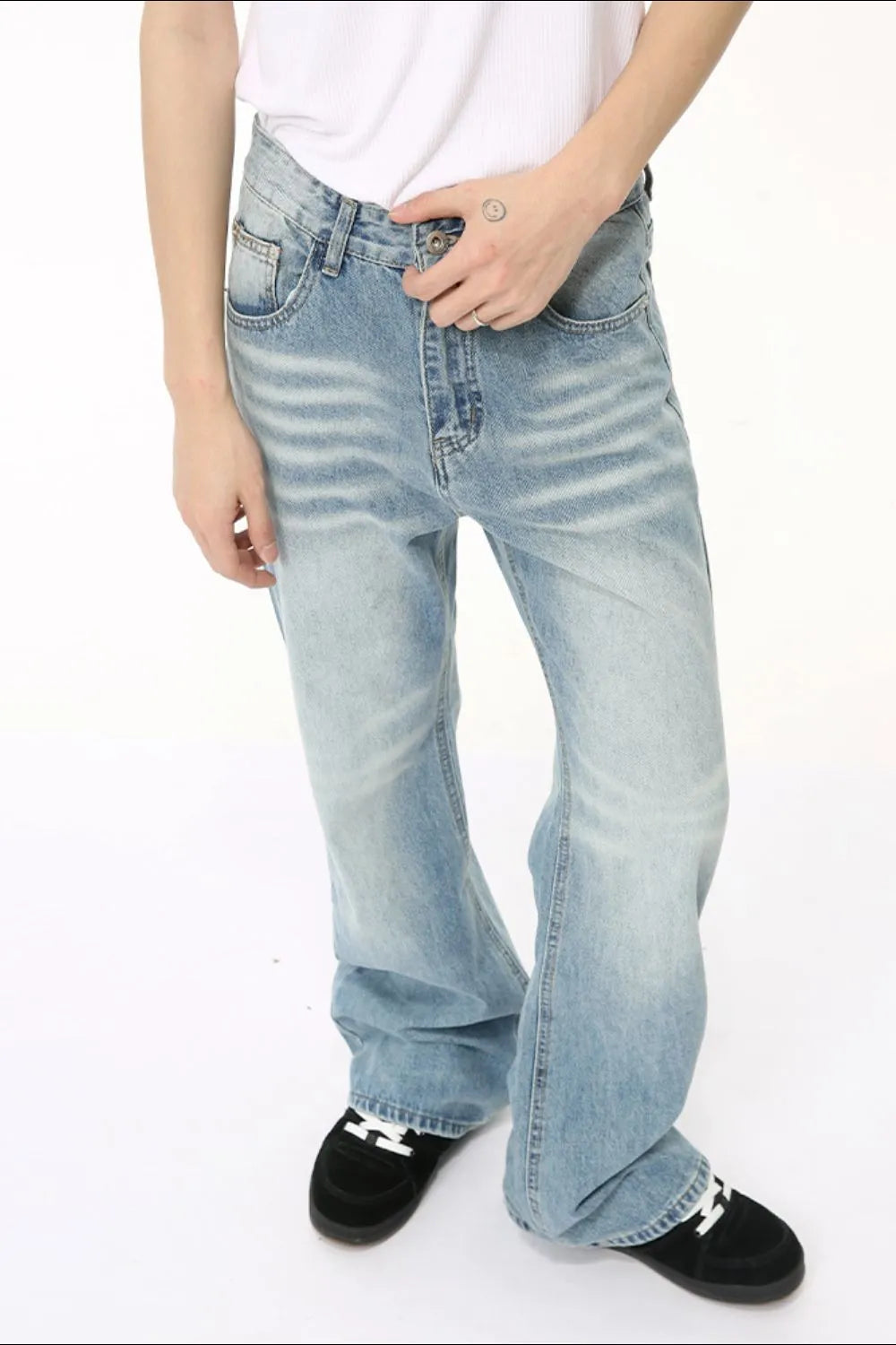 Playful Baggy Jeans with Pockets