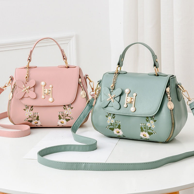 Harajuku Style Bucket Bag - Trendy Women's Messenger Handbag
