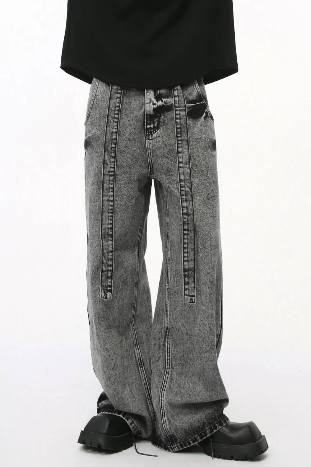 Playful Wide Leg Jeans with Pockets