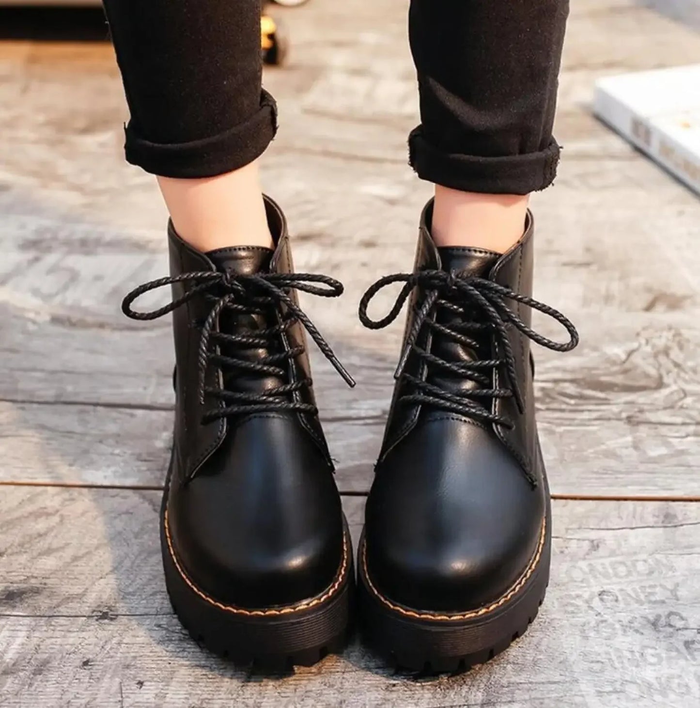 Harajuku Style Women’s Ankle Boots - Retro Platform Lace Up