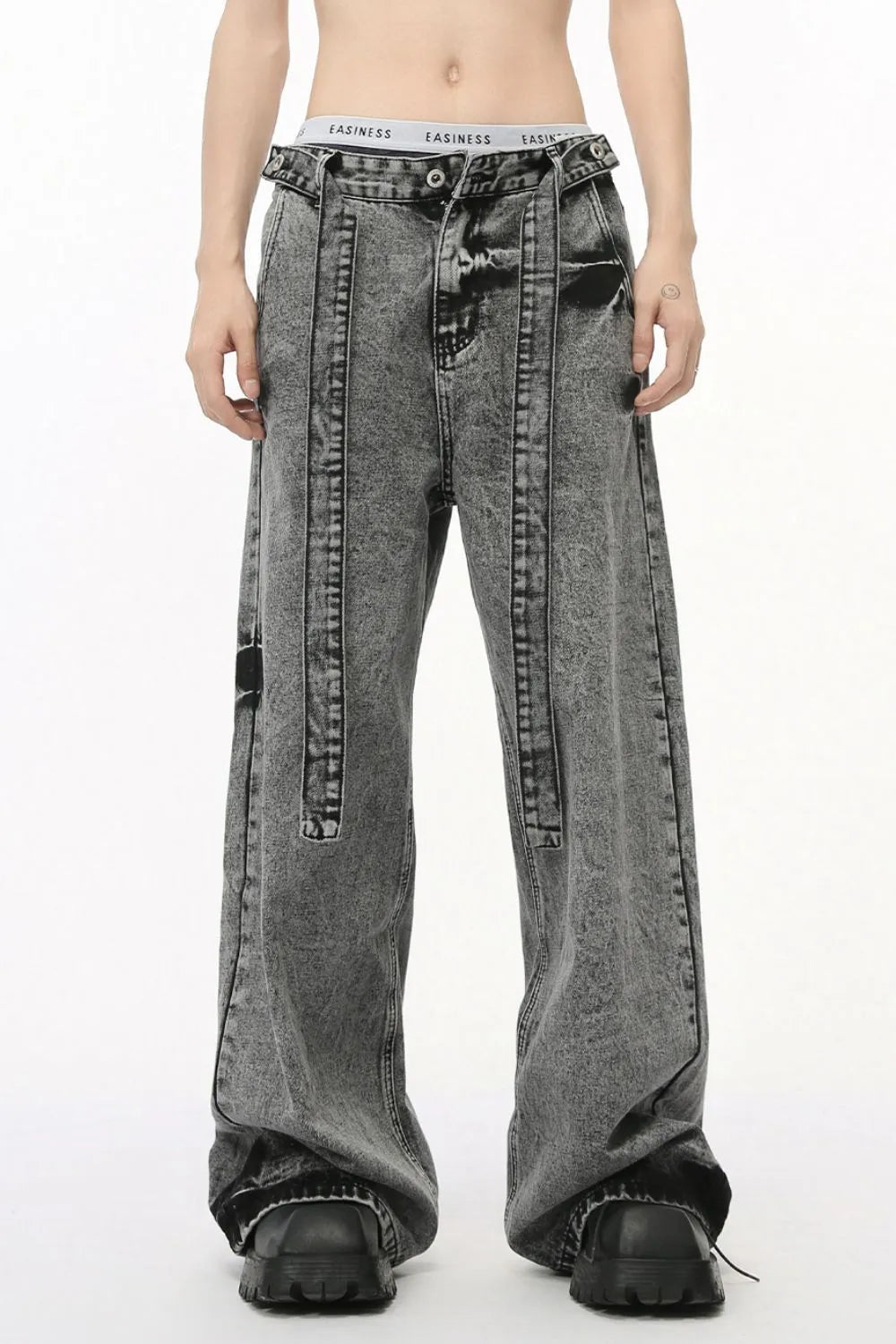 Playful Wide Leg Jeans with Pockets