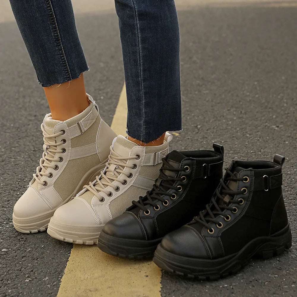 Round-Toe Lace-Up Boots for Casual Wear