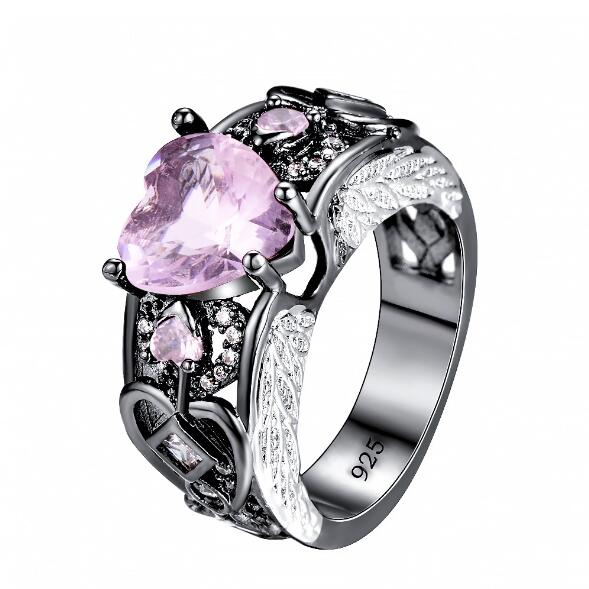 Retro May Birthstone Green Heart Ring in Black Gold