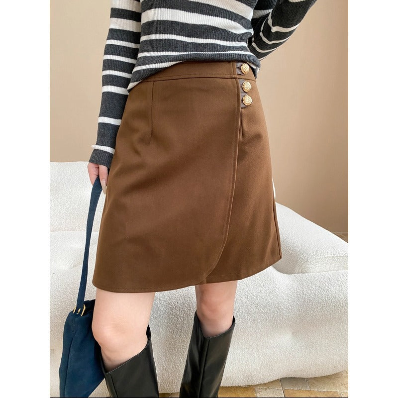 Chic French Vintage Style High-Waisted Slimming A-Line Mini Skirt with Metal Button Design