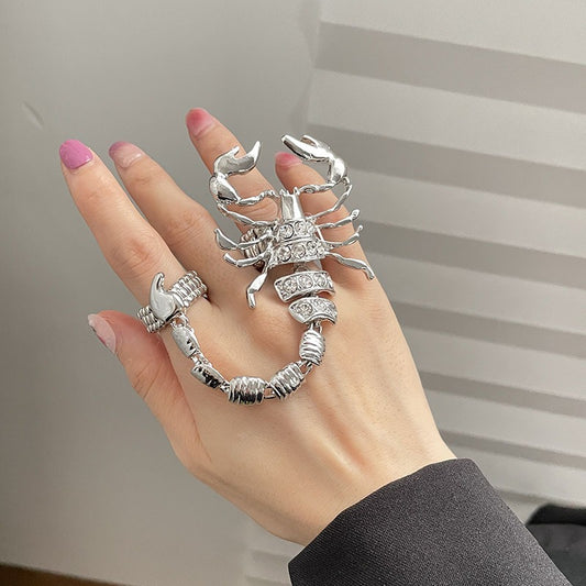Exaggerated White Metal Scorpion Chain Ring - Harajuku Style