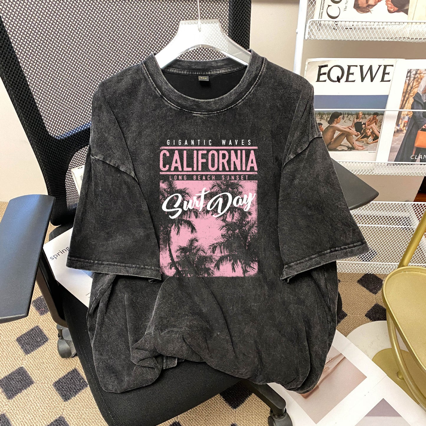 Making Vintage Short-Sleeved T-Shirt for Women — Washed Black Harajuku Street Tee
