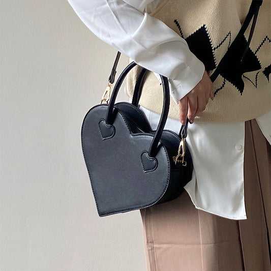 Retro Heart Design Women's Shoulder Bag - Harajuku Style