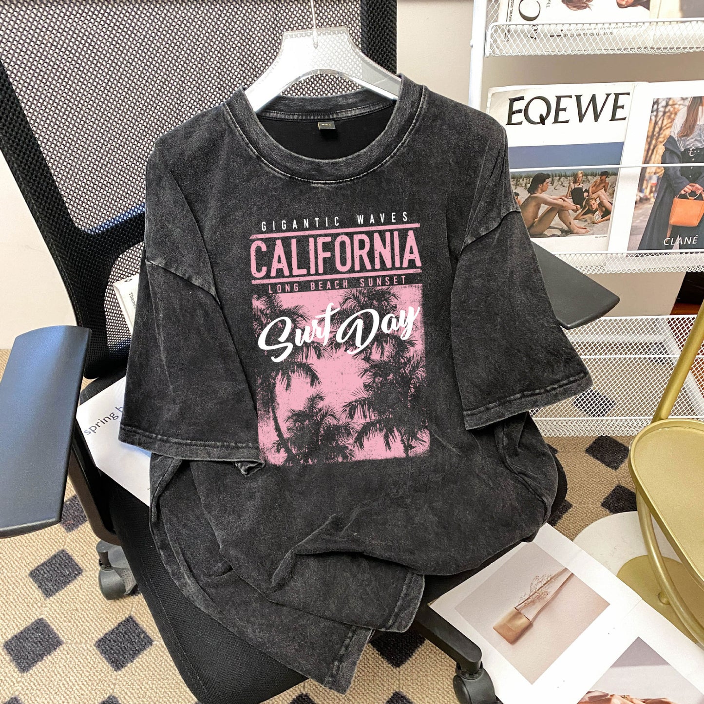 Making Vintage Short-Sleeved T-Shirt for Women — Washed Black Harajuku Street Tee
