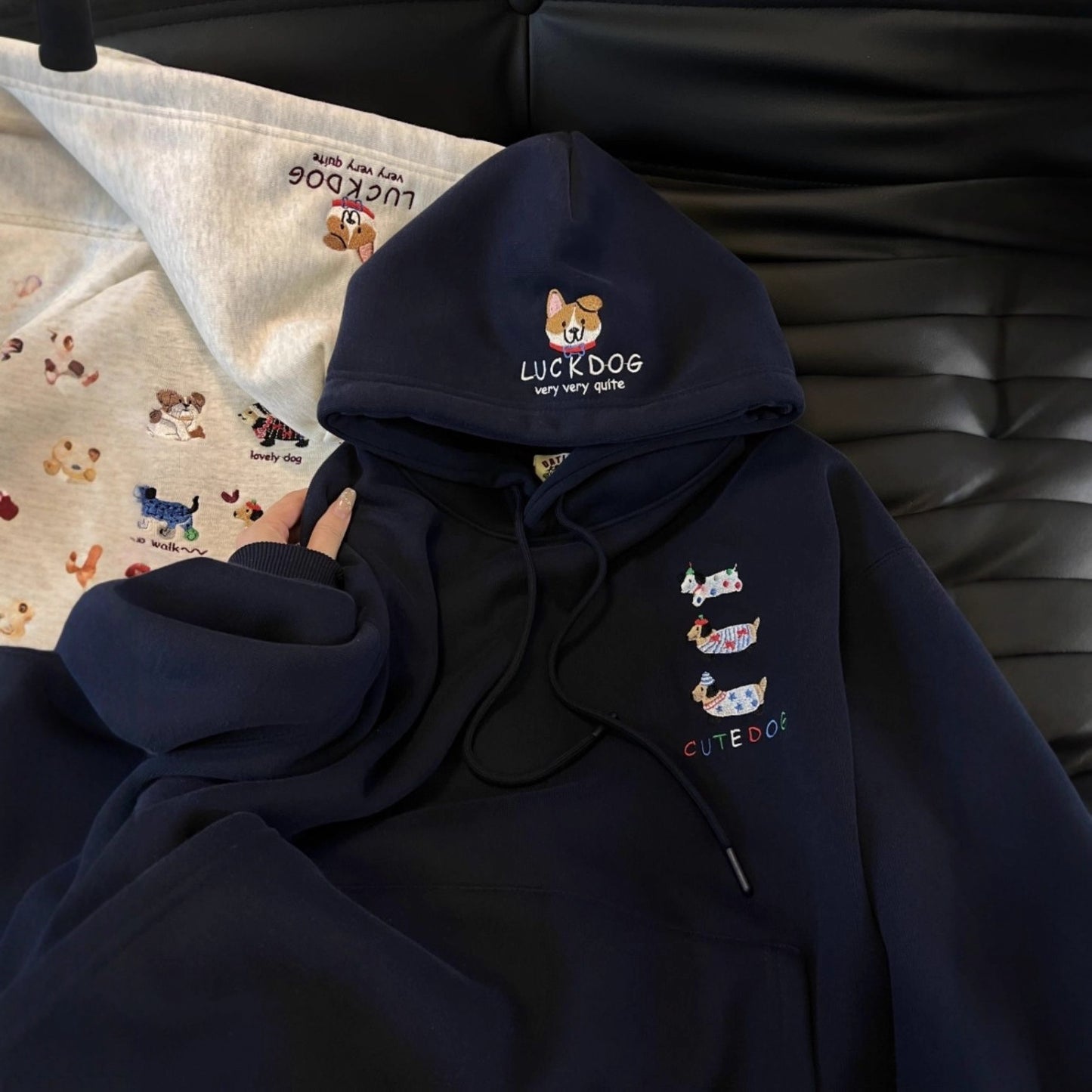 Heavy Embroidery Cartoon Fleece-Lined Thick Hooded Casual Pullover Hoodie