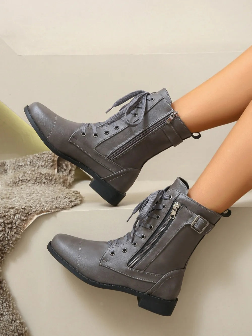 Leather Lace-Up Boots for Stylish Casual Wear