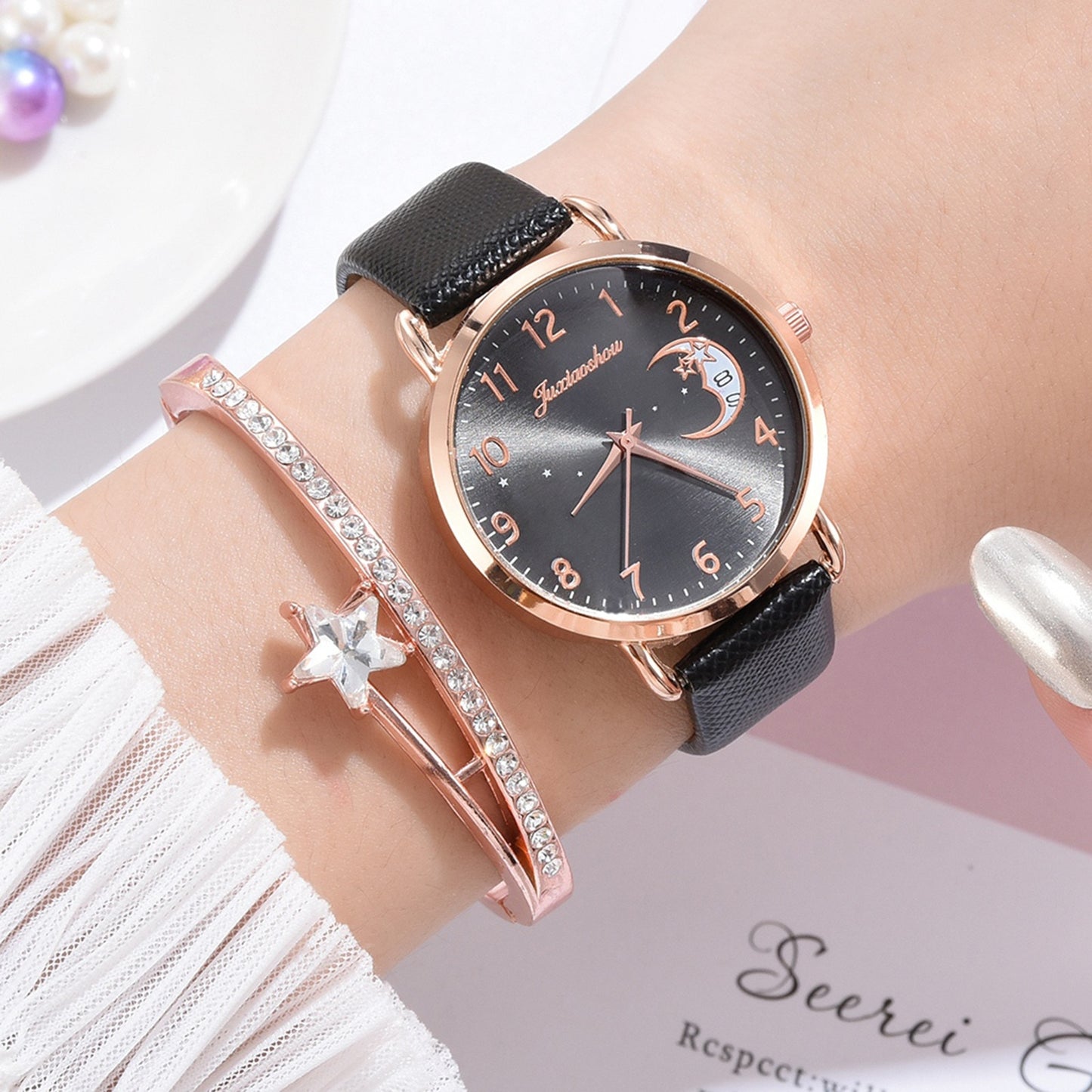 Luxury Leather Band Women's Wrist Watch - Harajuku Style