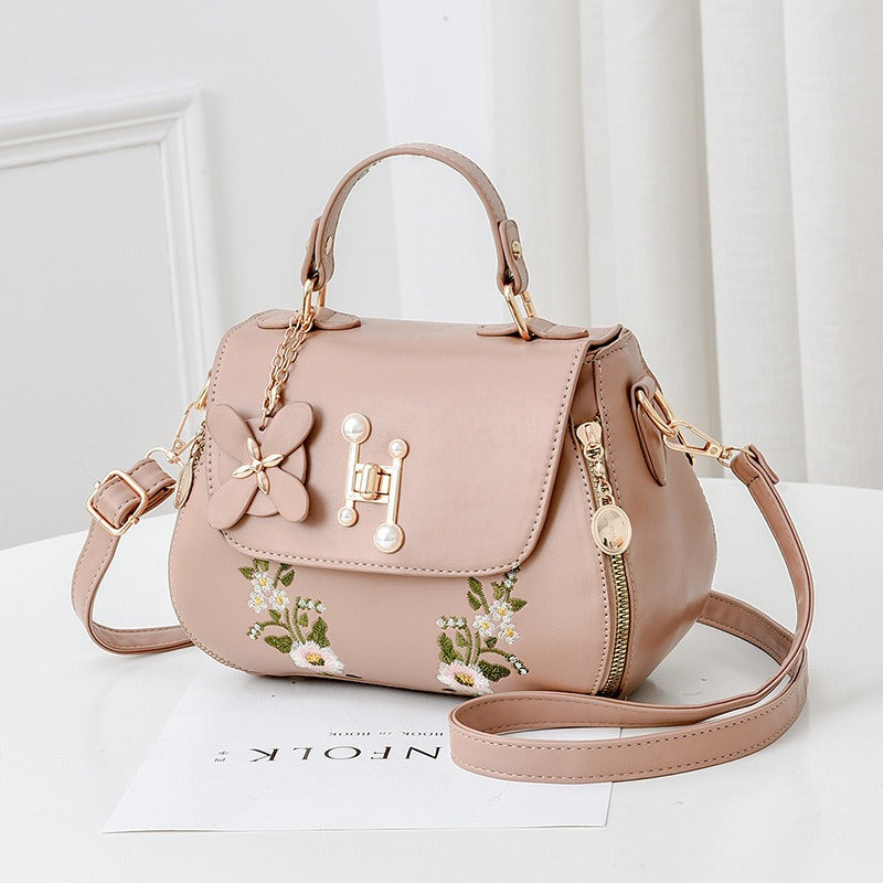Harajuku Style Bucket Bag - Trendy Women's Messenger Handbag