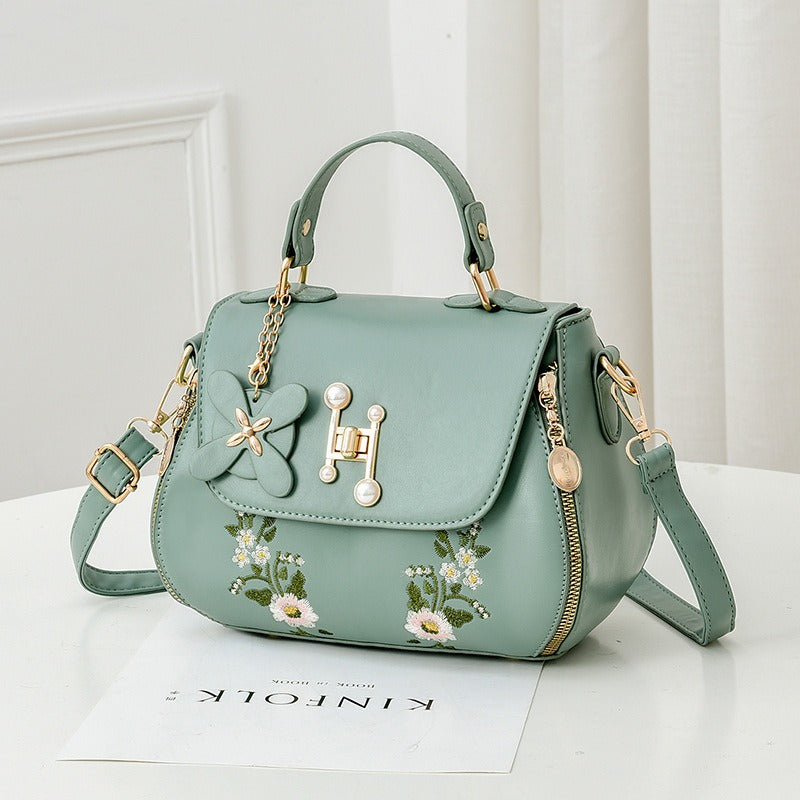 Harajuku Style Bucket Bag - Trendy Women's Messenger Handbag