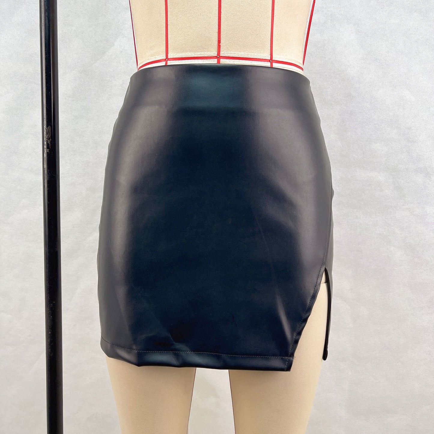 High Waisted Zipper-Closure  Leather Skirt with Slit and Versatile Style