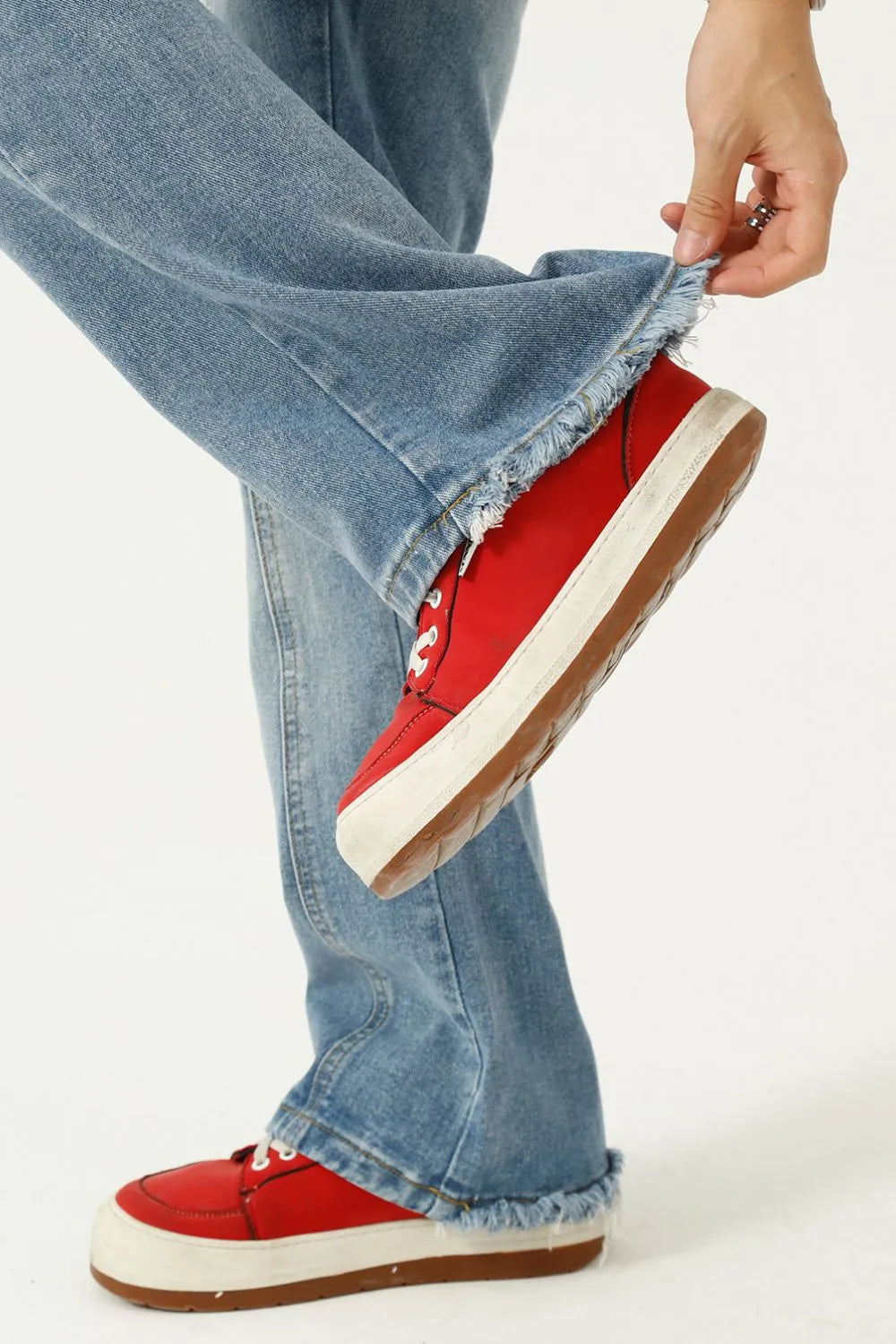 Playful Raw Hem Jeans with Pockets