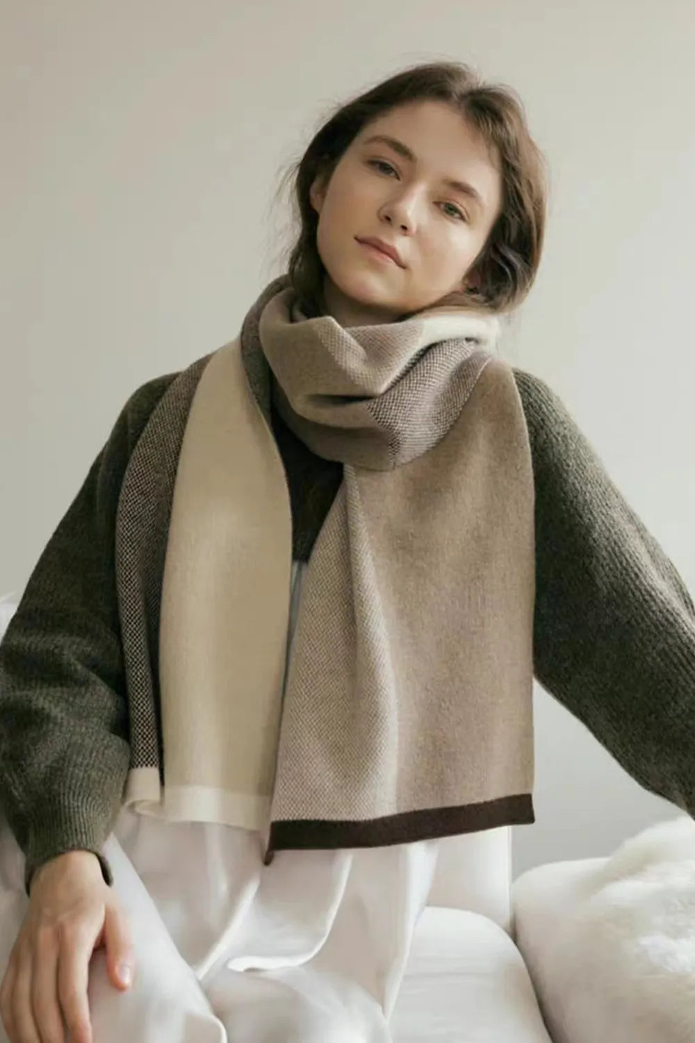 Playful Thermal Contrast Acrylic Scarf