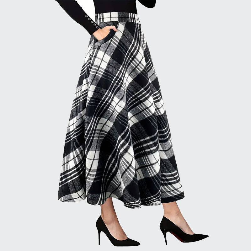 Elegant Black and White Plaid Umbrella Skirt