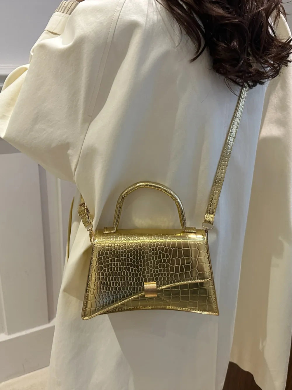 Chic Solid Color PU Leather Handbag