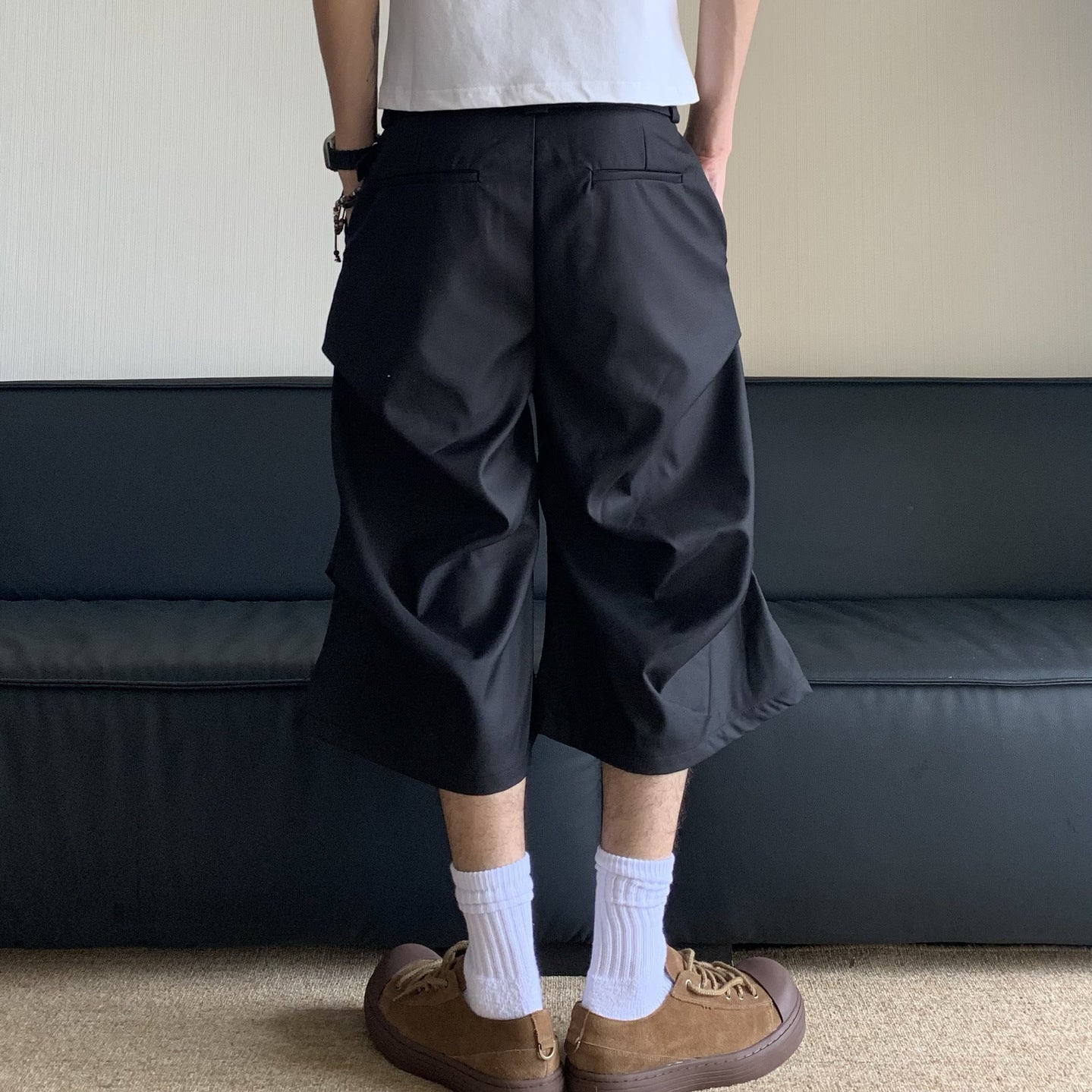 Minimally Pleated Design Casual Suit Shorts for Men