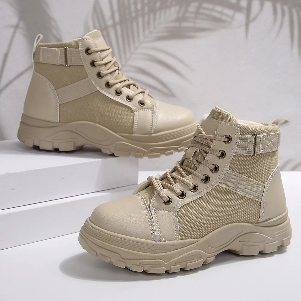 Round-Toe Lace-Up Boots for Casual Wear