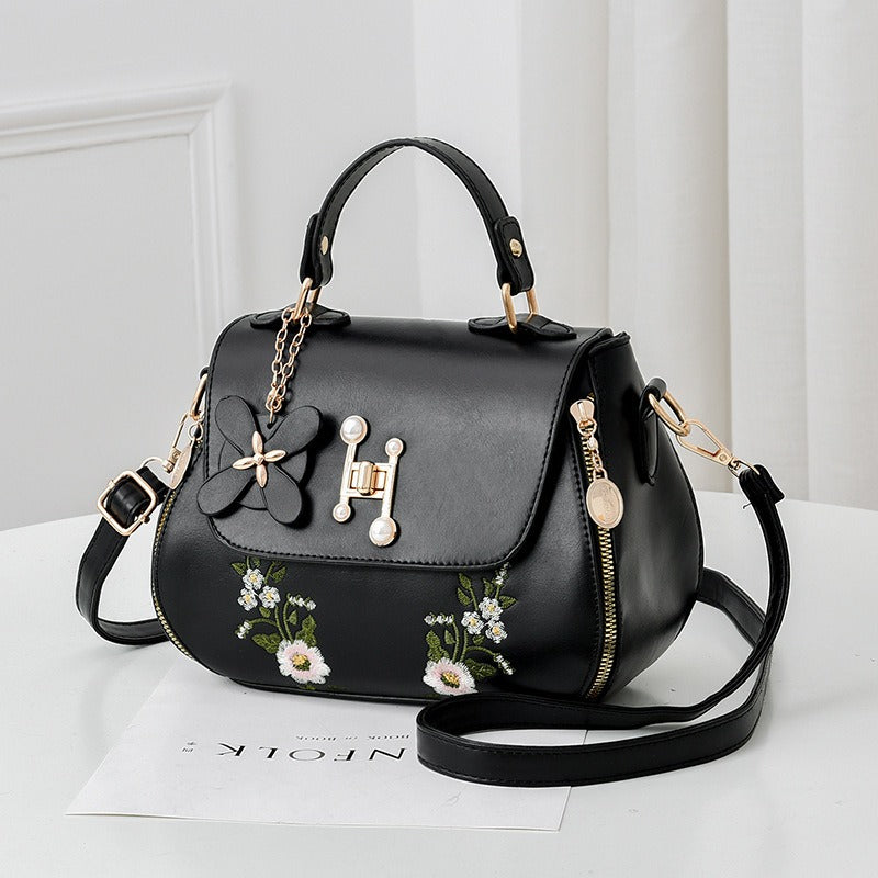 Harajuku Style Bucket Bag - Trendy Women's Messenger Handbag